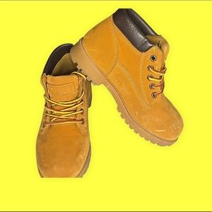 BOYS MOUNTAIN GEAR BOOTS